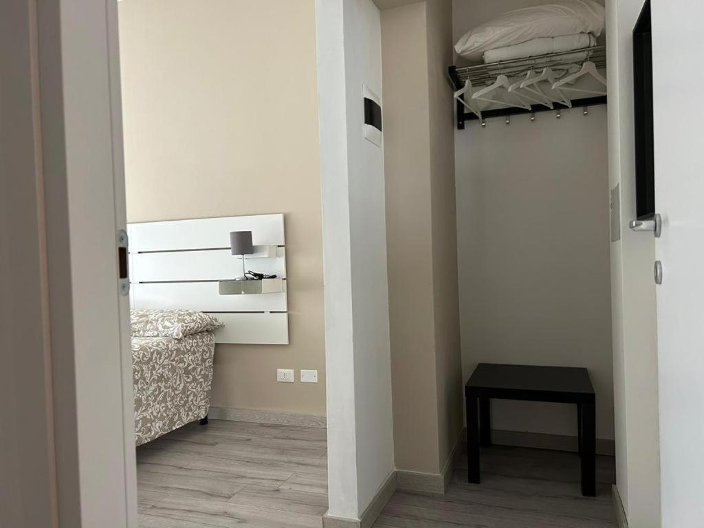 Accademia Rooms Ливорно Экстерьер фото